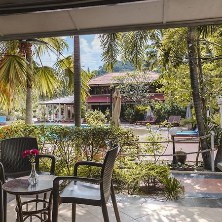 Pangkor Sandy Beach Resort Кампонг-Пасир-Богак Экстерьер фото