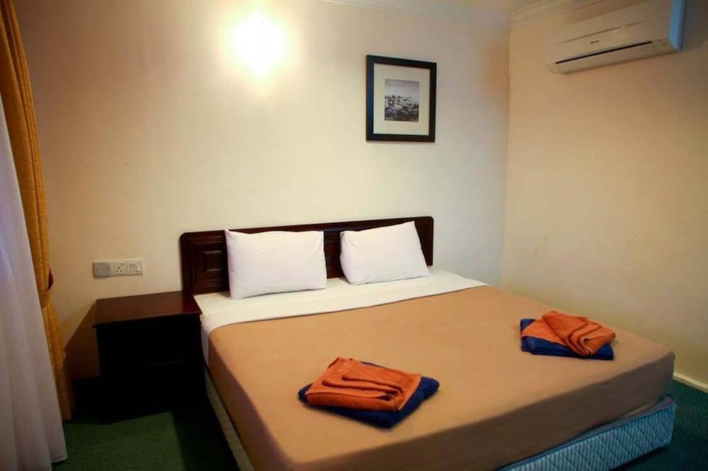 Pangkor Sandy Beach Resort Кампонг-Пасир-Богак Экстерьер фото
